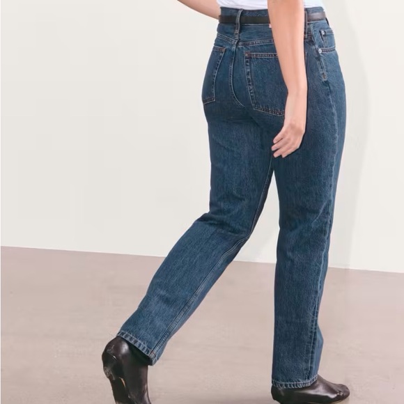 EVERLANE Curvy 90’s Cheeky Jean - Picture 5 of 11